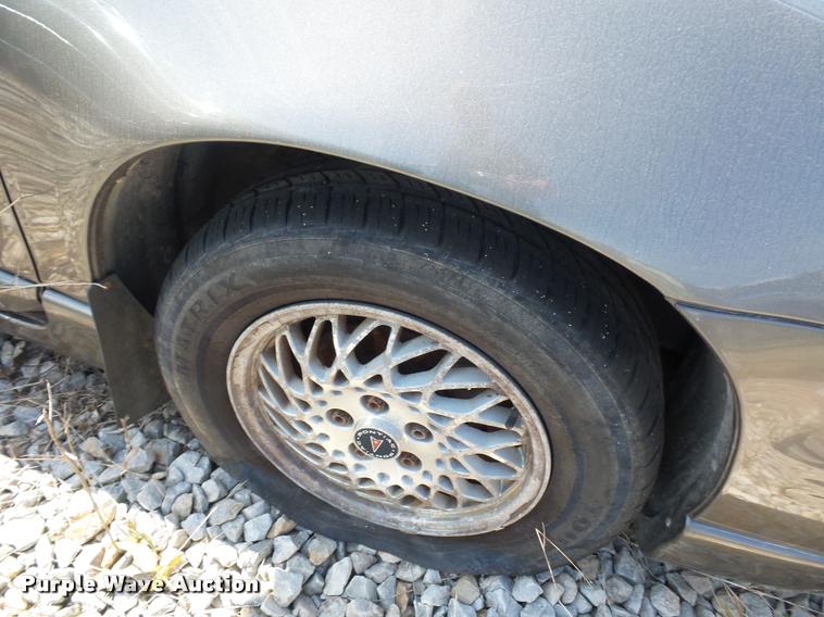 image for item L4307 2000 Pontiac Grand Prix