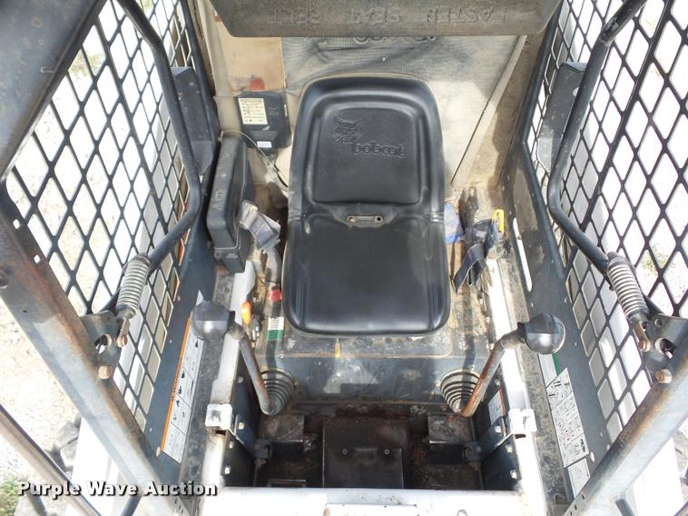 image for item L4445 1998 Bobcat 863 skid steer
