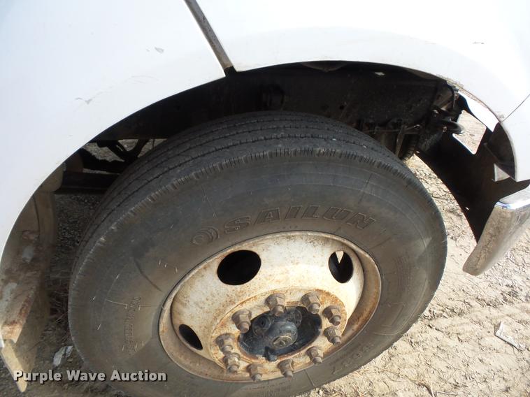 image for item L4446 2006 Ford F650 Super Duty dump truck