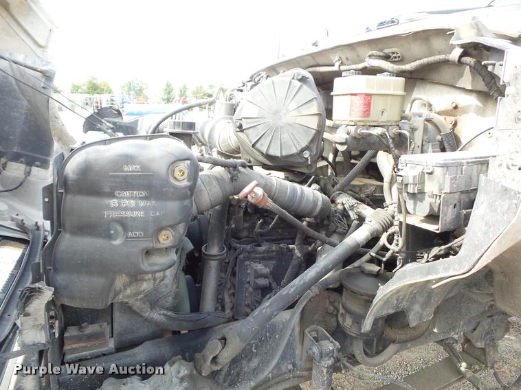 image for item L4446 2006 Ford F650 Super Duty dump truck