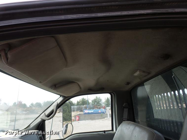 image for item L4446 2006 Ford F650 Super Duty dump truck