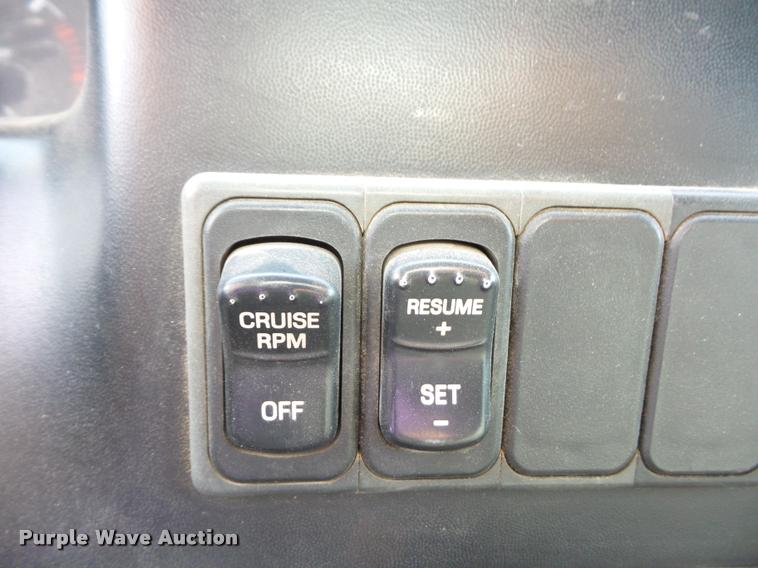 image for item L4446 2006 Ford F650 Super Duty dump truck