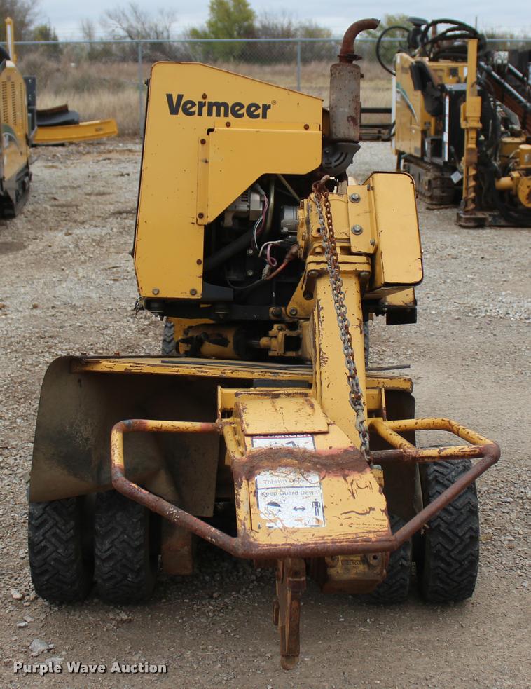 image for item L4918 2003 Vermeer SC352 stump grinder