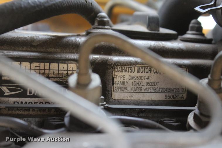 image for item L4918 2003 Vermeer SC352 stump grinder