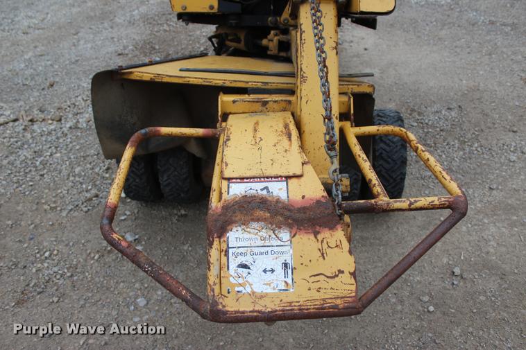 image for item L4918 2003 Vermeer SC352 stump grinder