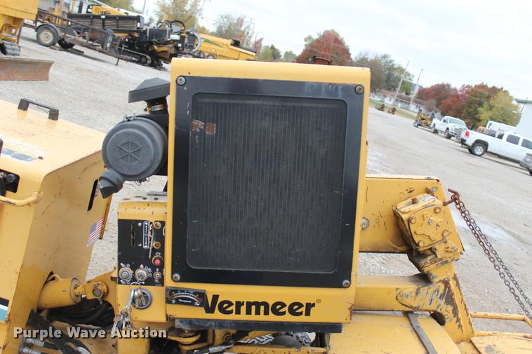 image for item L4918 2003 Vermeer SC352 stump grinder