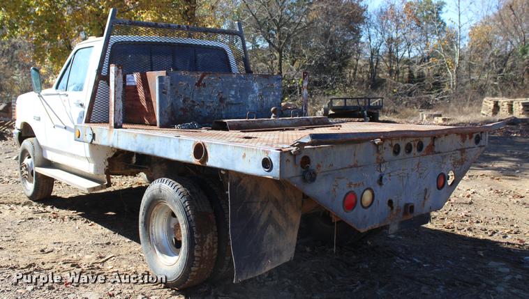 image for item L4920 1987 Ford F350 flatbed pickup truck