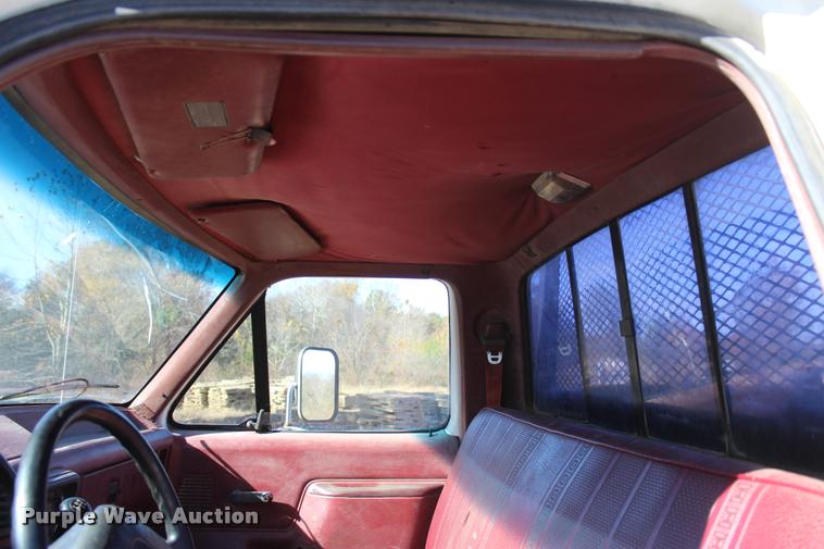 image for item L4920 1987 Ford F350 flatbed pickup truck