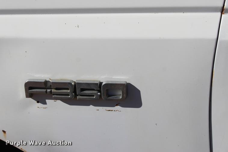 image for item L4920 1987 Ford F350 flatbed pickup truck