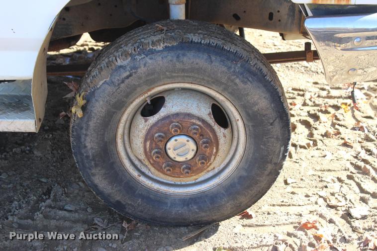 image for item L4920 1987 Ford F350 flatbed pickup truck