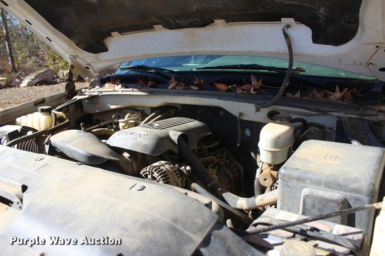 image for item L4921 2006 Chevrolet Silverado 2500HD pickup truck