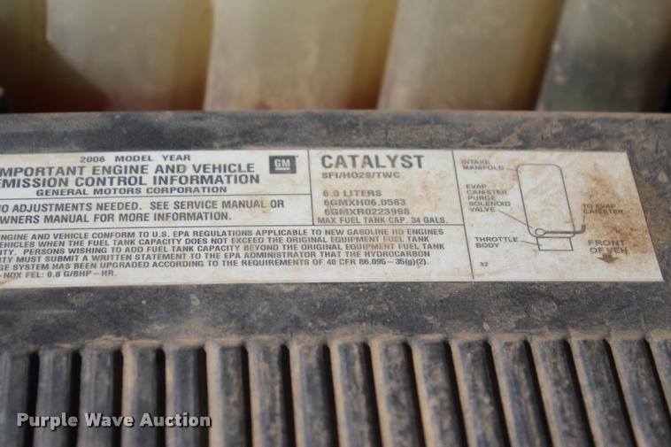 image for item L4921 2006 Chevrolet Silverado 2500HD pickup truck