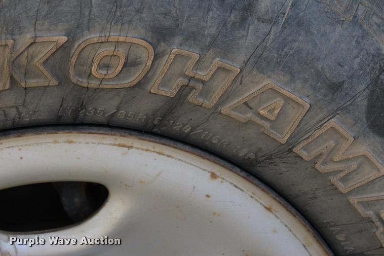 image for item L4921 2006 Chevrolet Silverado 2500HD pickup truck