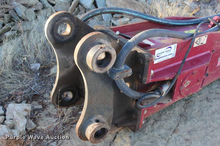 image for item L4924 2011 Allied 140B hydraulic hammer