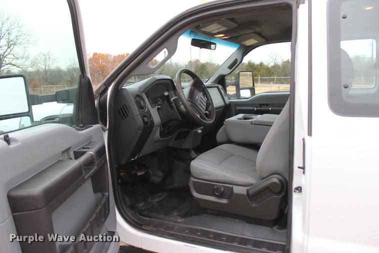 image for item L4935 2012 Ford F350 Super Duty XL SuperCab flatbed pickup truck