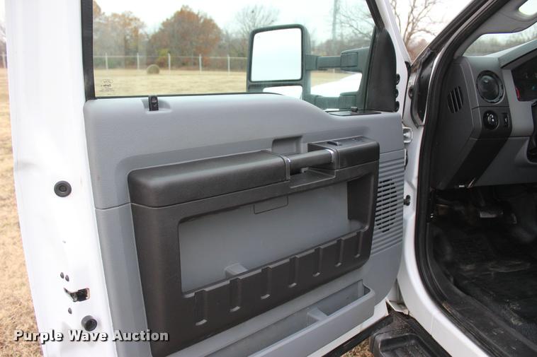 image for item L4935 2012 Ford F350 Super Duty XL SuperCab flatbed pickup truck