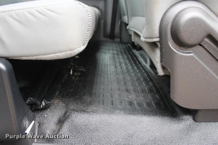 image for item L4935 2012 Ford F350 Super Duty XL SuperCab flatbed pickup truck