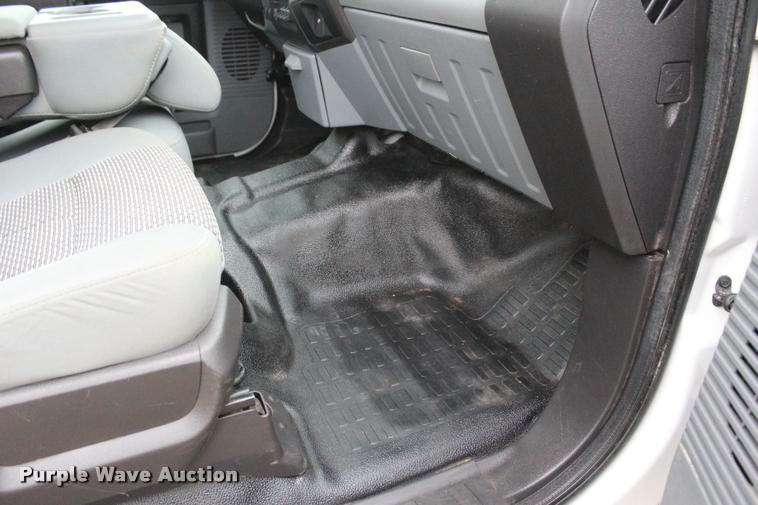 image for item L4935 2012 Ford F350 Super Duty XL SuperCab flatbed pickup truck