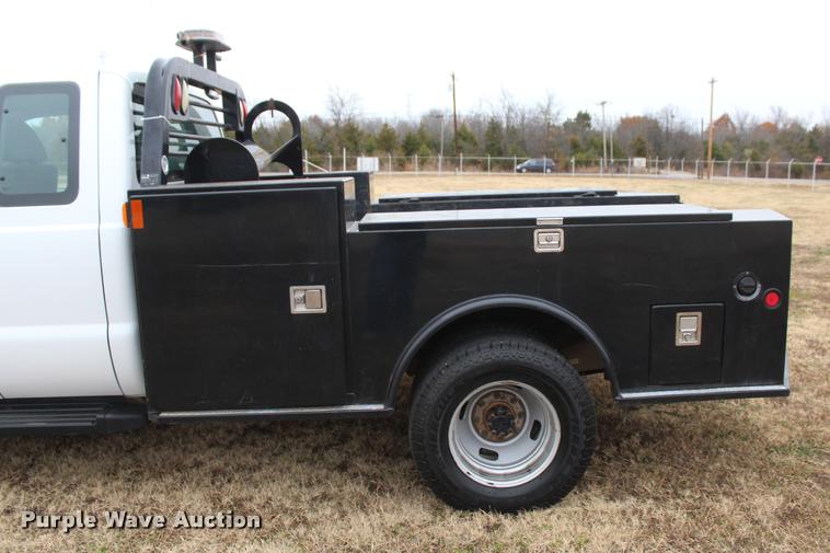 image for item L4935 2012 Ford F350 Super Duty XL SuperCab flatbed pickup truck