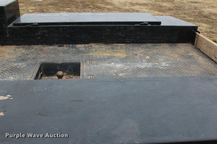 image for item L4935 2012 Ford F350 Super Duty XL SuperCab flatbed pickup truck