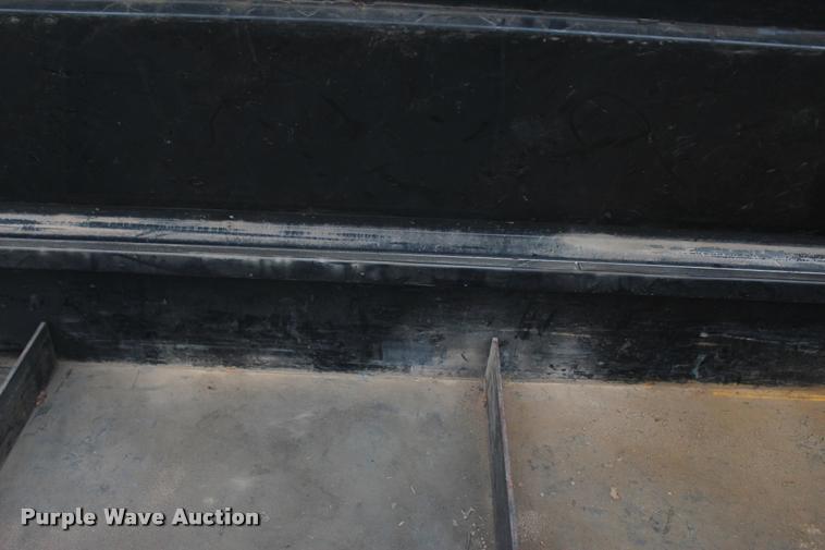 image for item L4935 2012 Ford F350 Super Duty XL SuperCab flatbed pickup truck