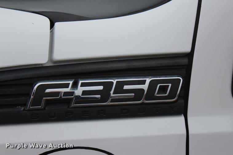 image for item L4935 2012 Ford F350 Super Duty XL SuperCab flatbed pickup truck
