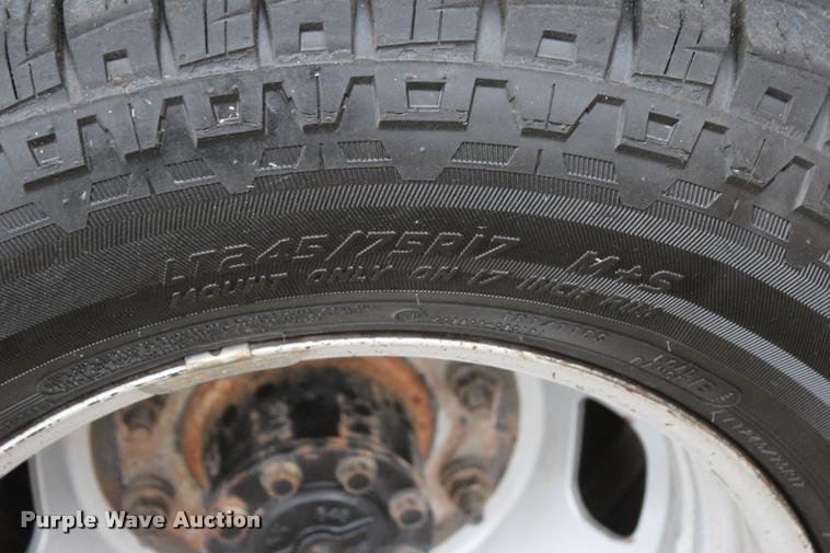 image for item L4935 2012 Ford F350 Super Duty XL SuperCab flatbed pickup truck