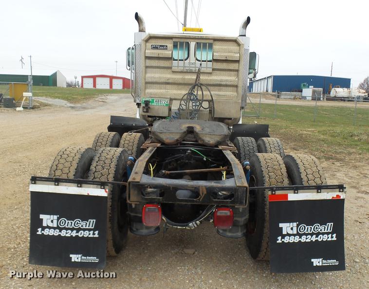 image for item AV9759 2005 Sterling A9500 semi truck