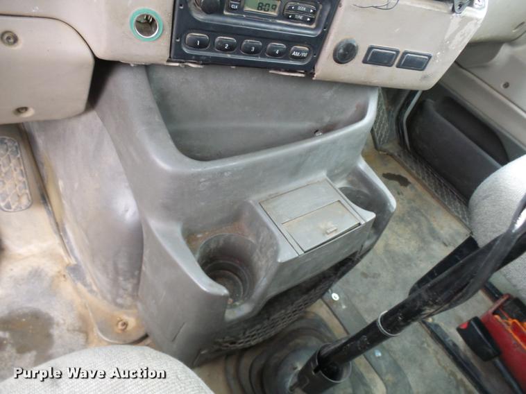 image for item AV9759 2005 Sterling A9500 semi truck