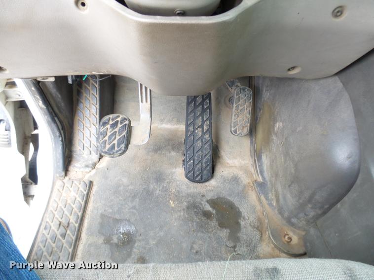 image for item AV9759 2005 Sterling A9500 semi truck