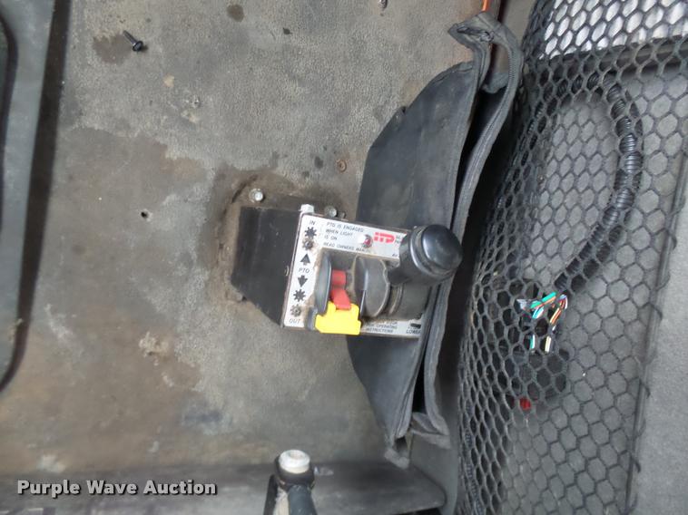 image for item AV9759 2005 Sterling A9500 semi truck