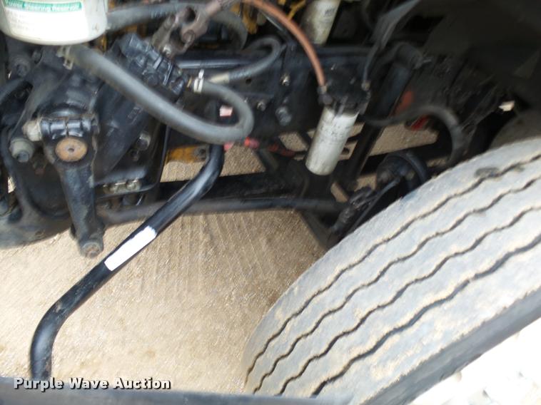 image for item AV9759 2005 Sterling A9500 semi truck