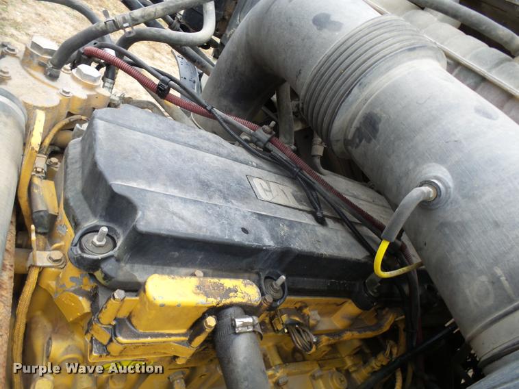 image for item AV9759 2005 Sterling A9500 semi truck