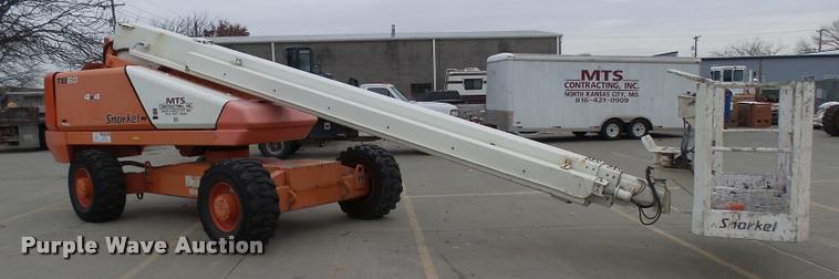 image for item AV9761 2006 Snorkel TB60 boom lift