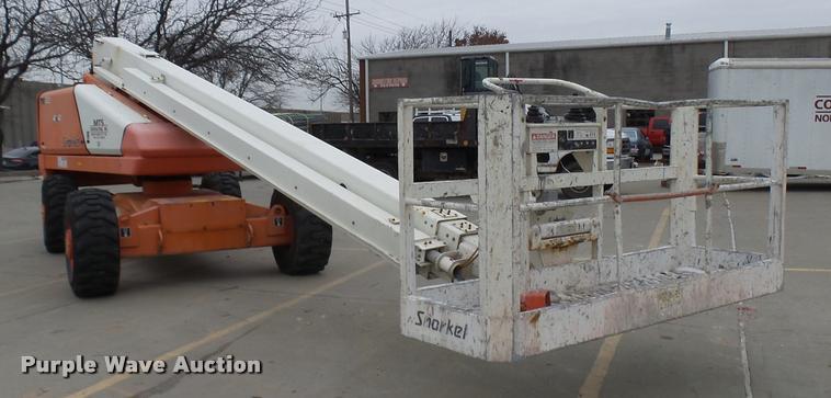 image for item AV9761 2006 Snorkel TB60 boom lift