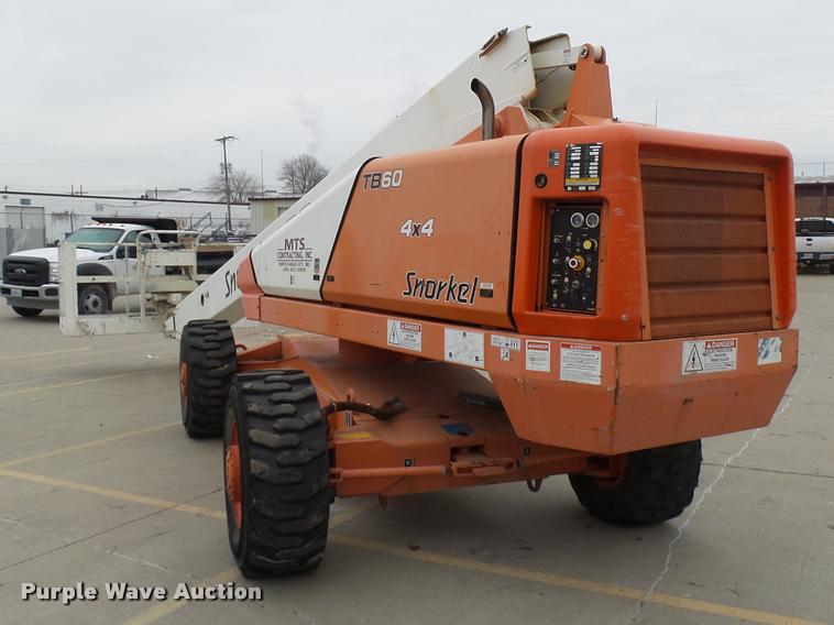 image for item AV9761 2006 Snorkel TB60 boom lift