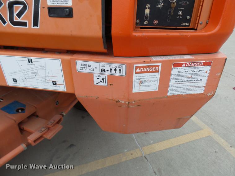 image for item AV9761 2006 Snorkel TB60 boom lift
