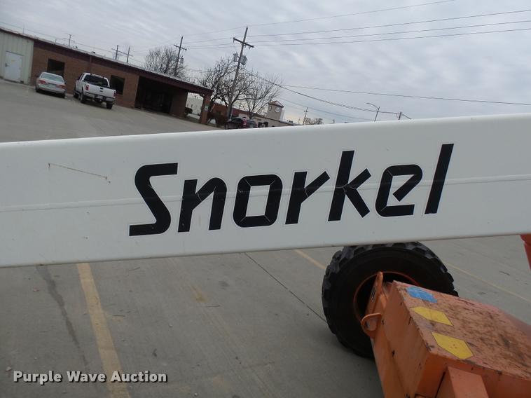image for item AV9761 2006 Snorkel TB60 boom lift
