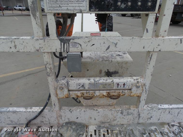 image for item AV9761 2006 Snorkel TB60 boom lift