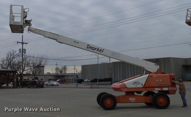 image for item AV9761 2006 Snorkel TB60 boom lift