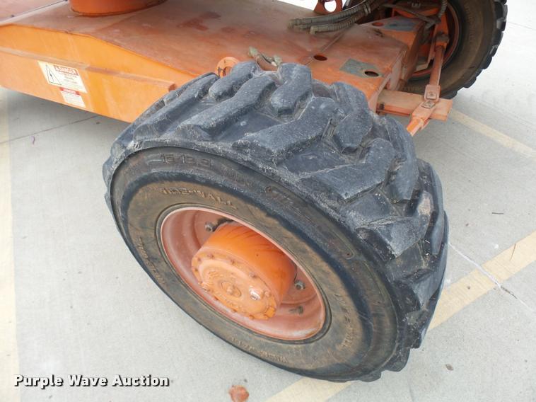 image for item AV9763 2006 Snorkel TB60 boom lift