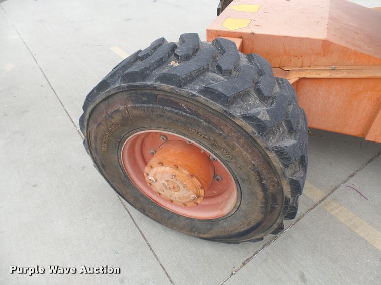 image for item AV9763 2006 Snorkel TB60 boom lift