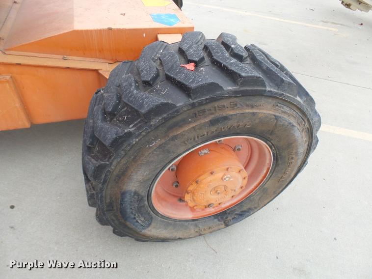image for item AV9763 2006 Snorkel TB60 boom lift