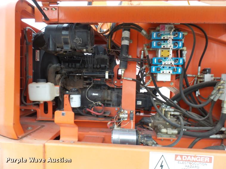 image for item AV9763 2006 Snorkel TB60 boom lift