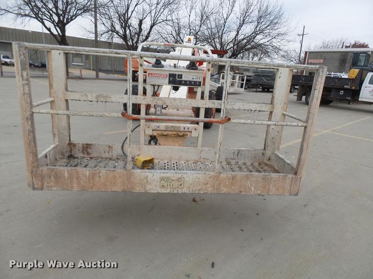 image for item AV9763 2006 Snorkel TB60 boom lift