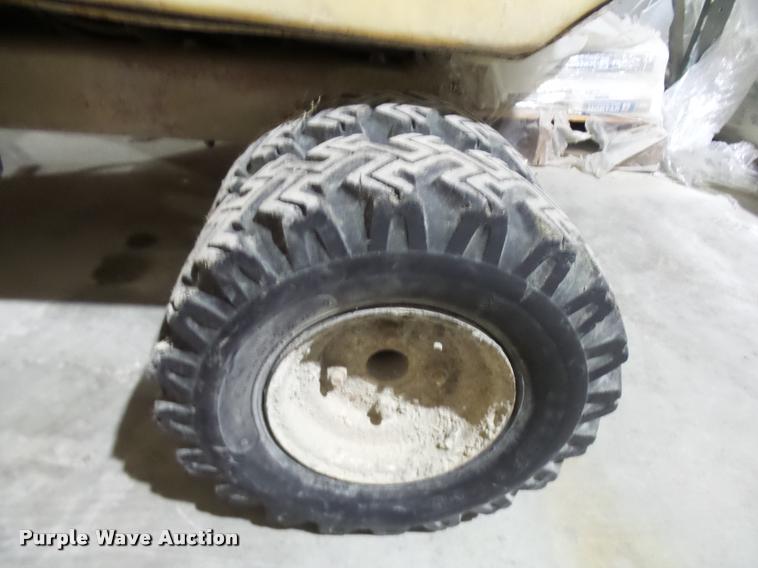 image for item AV9764 Whiteman concrete buggy