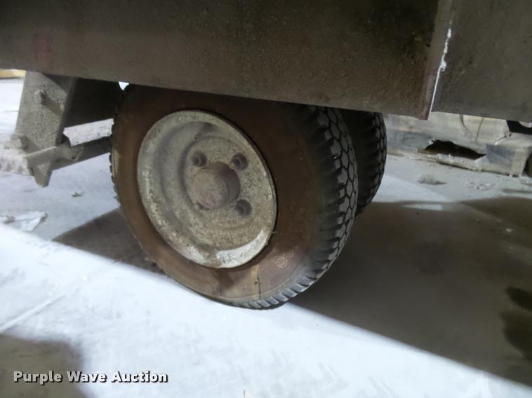 image for item AV9764 Whiteman concrete buggy