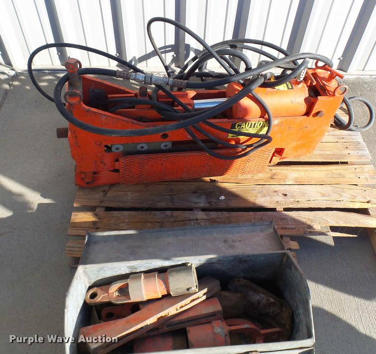 image for item AV9766 Elephant Industries E5M hydraulic pipe pusher
