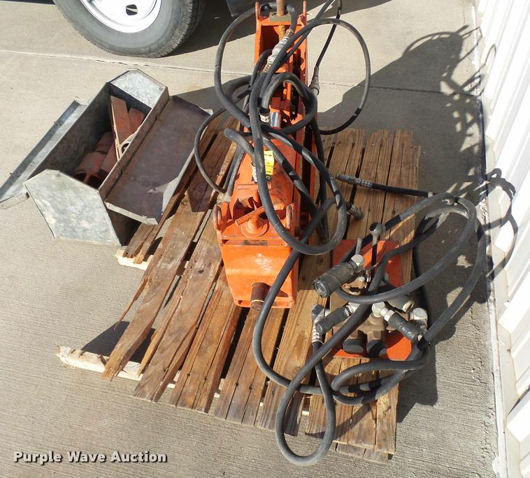 Elephant Industries E5M hydraulic pipe pusher in Pleasant Hill, MO