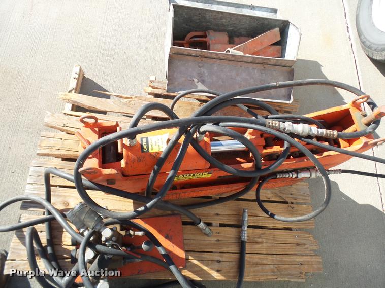 image for item AV9766 Elephant Industries E5M hydraulic pipe pusher